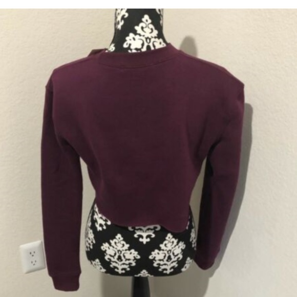 Carli bybel & missguided cropped sweater NWT - Picture 3 of 4